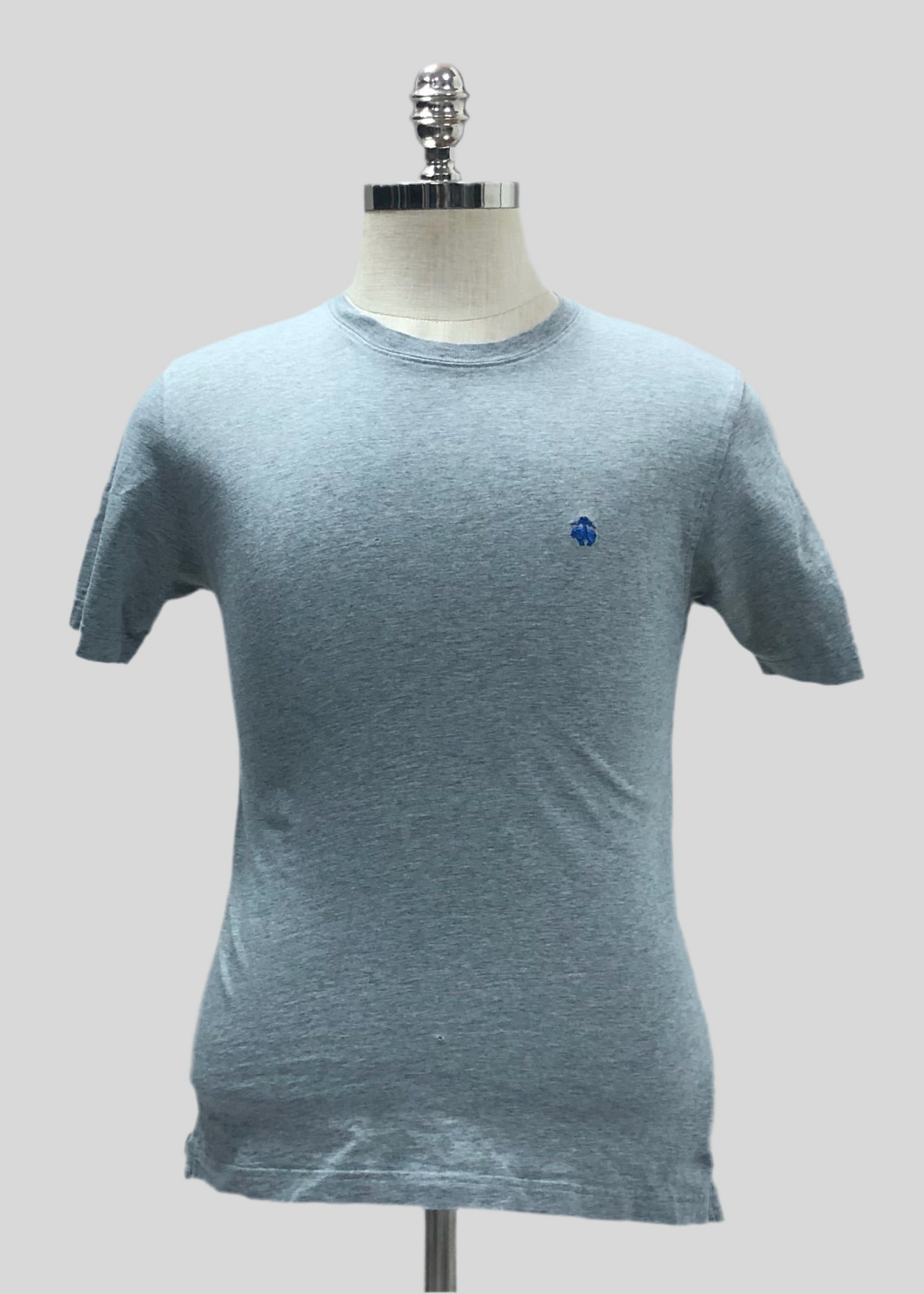 Camiseta cuello redondo Brooks Brothers 🐑 color gris y logo azul Talla Small (ver descripción)