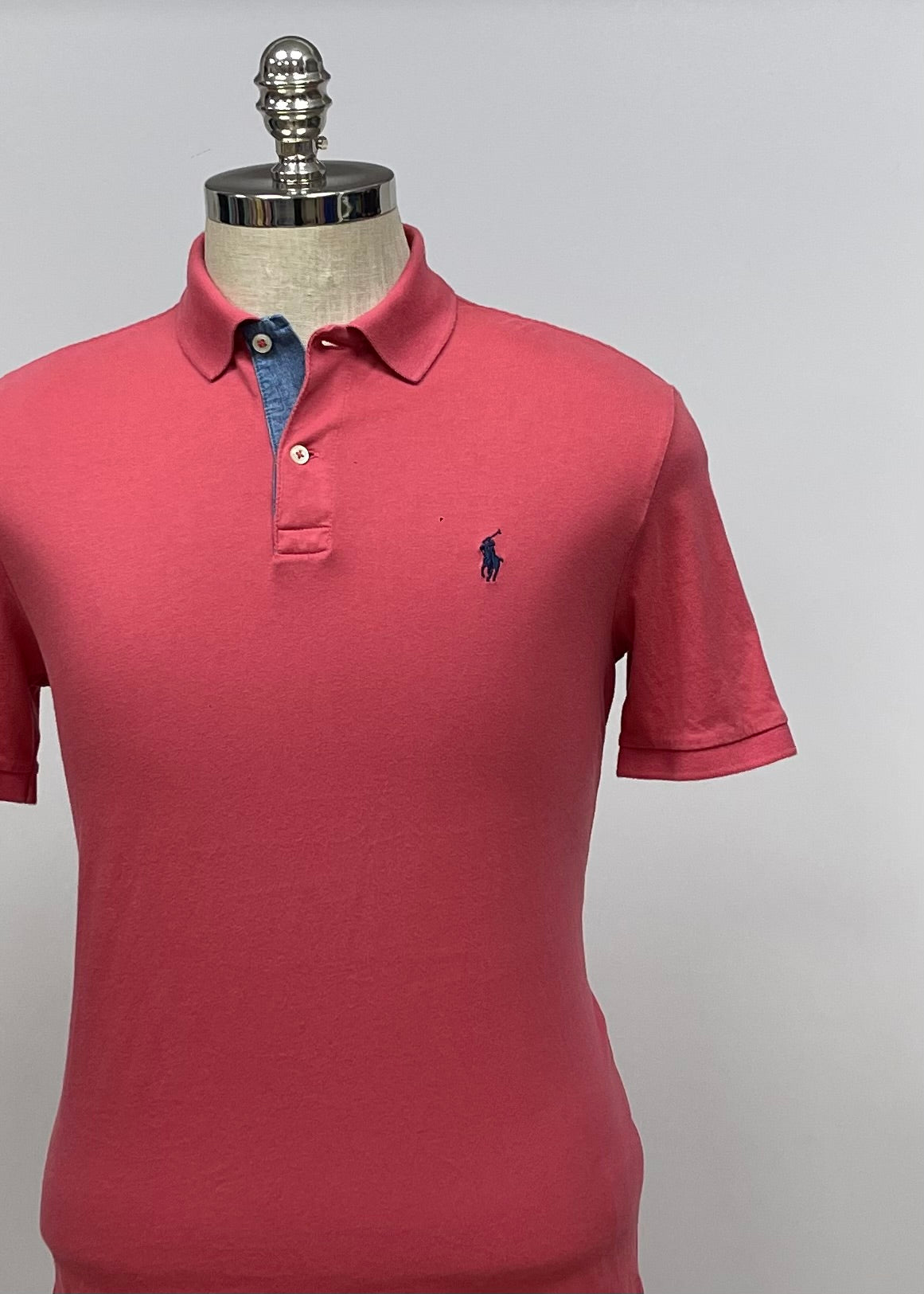 Camiseta Polo Ralph Lauren 🏇🏼 color rosado magenta Talla S Entalle Clásico