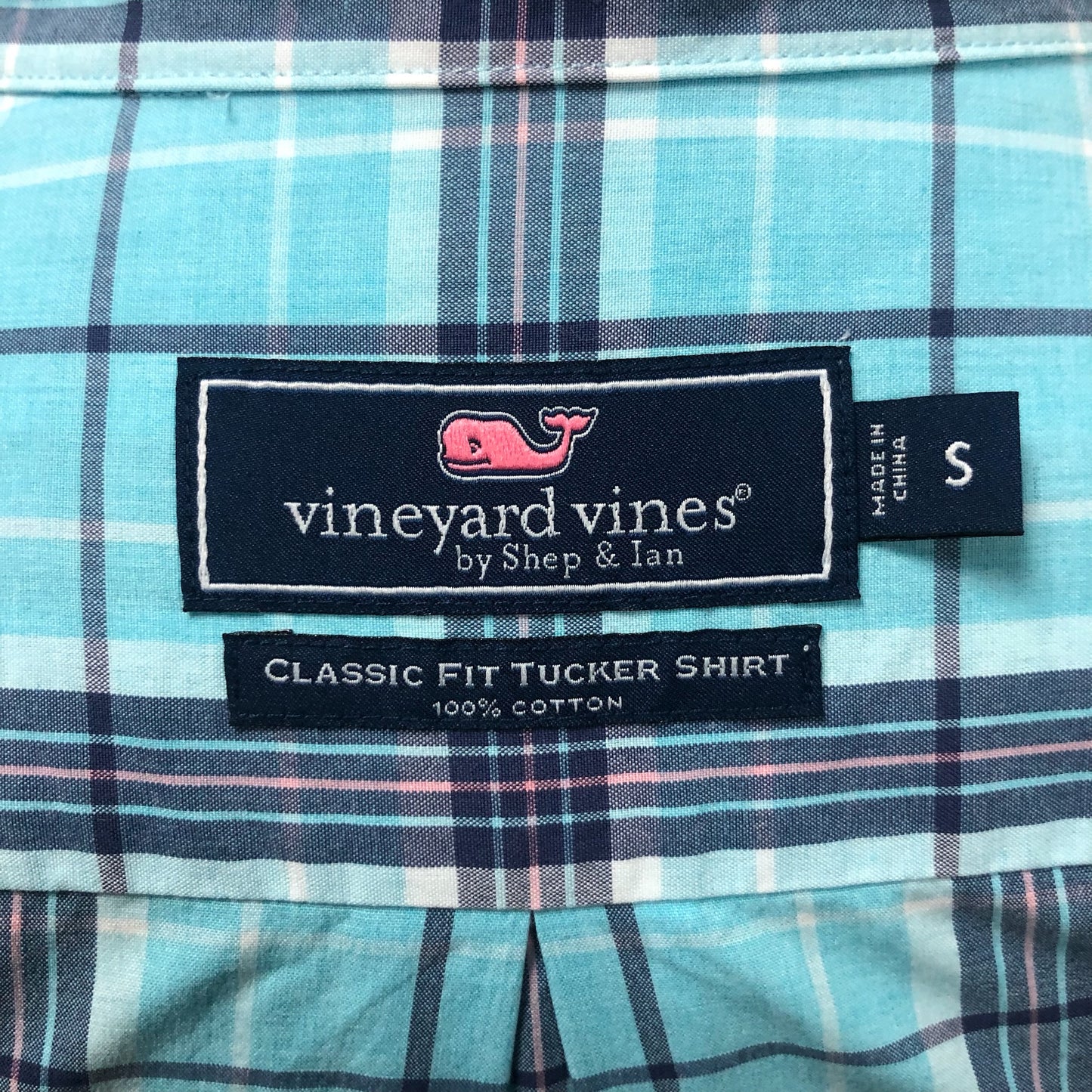 Camisa Vineyard Vines 🐳 con patron de cuadros en color celeste, azul navy y blanco Talla S Entalle Clásico