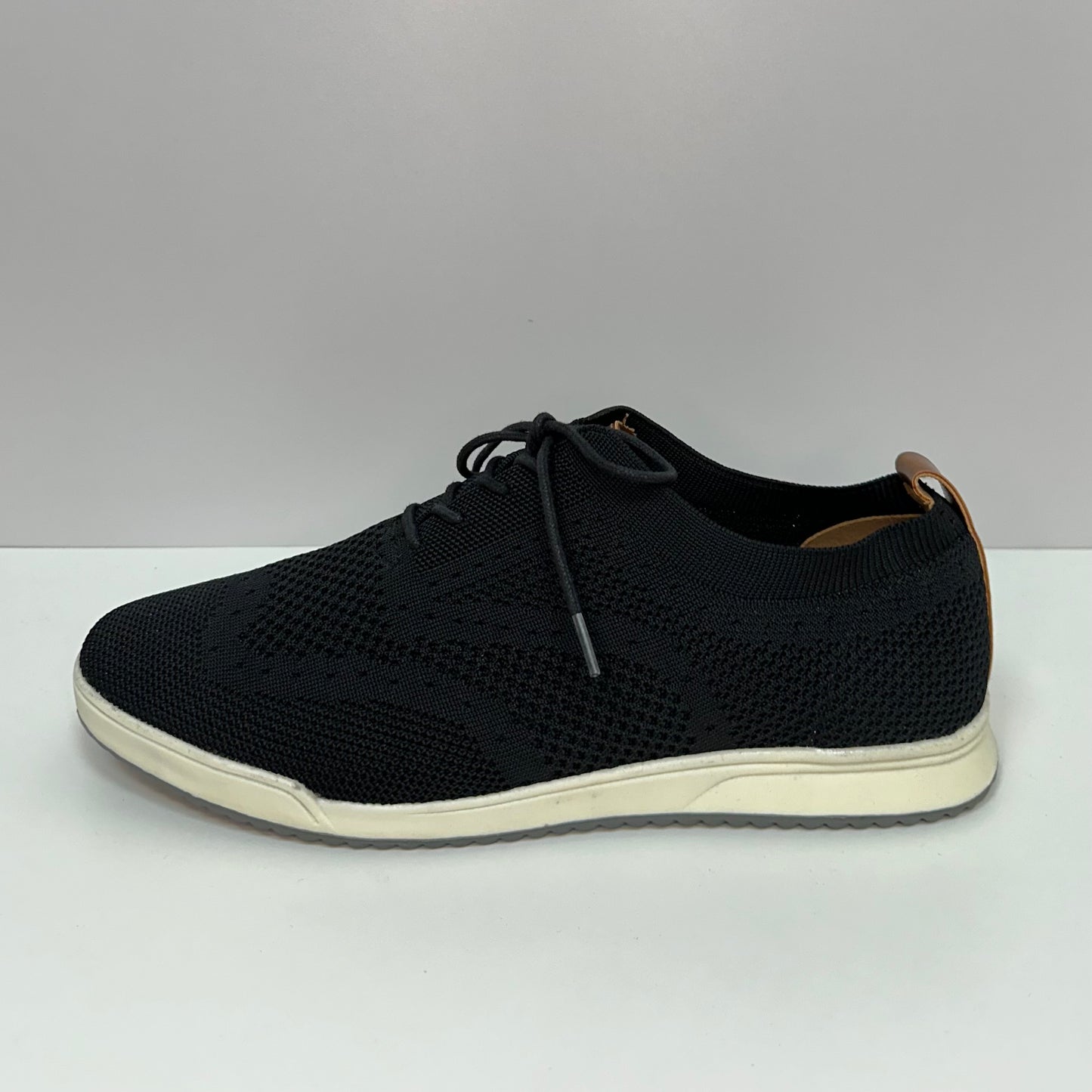 Zapatillas Casuales Izod⚡️ Color negro con detalles chocolates Talla 10