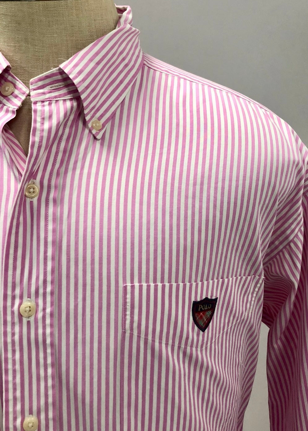 Camisa de botones Polo Ralph Lauren 🏇🏼 de rayas en color rosado y blanco Talla L Entalle Regular (ver descripción)