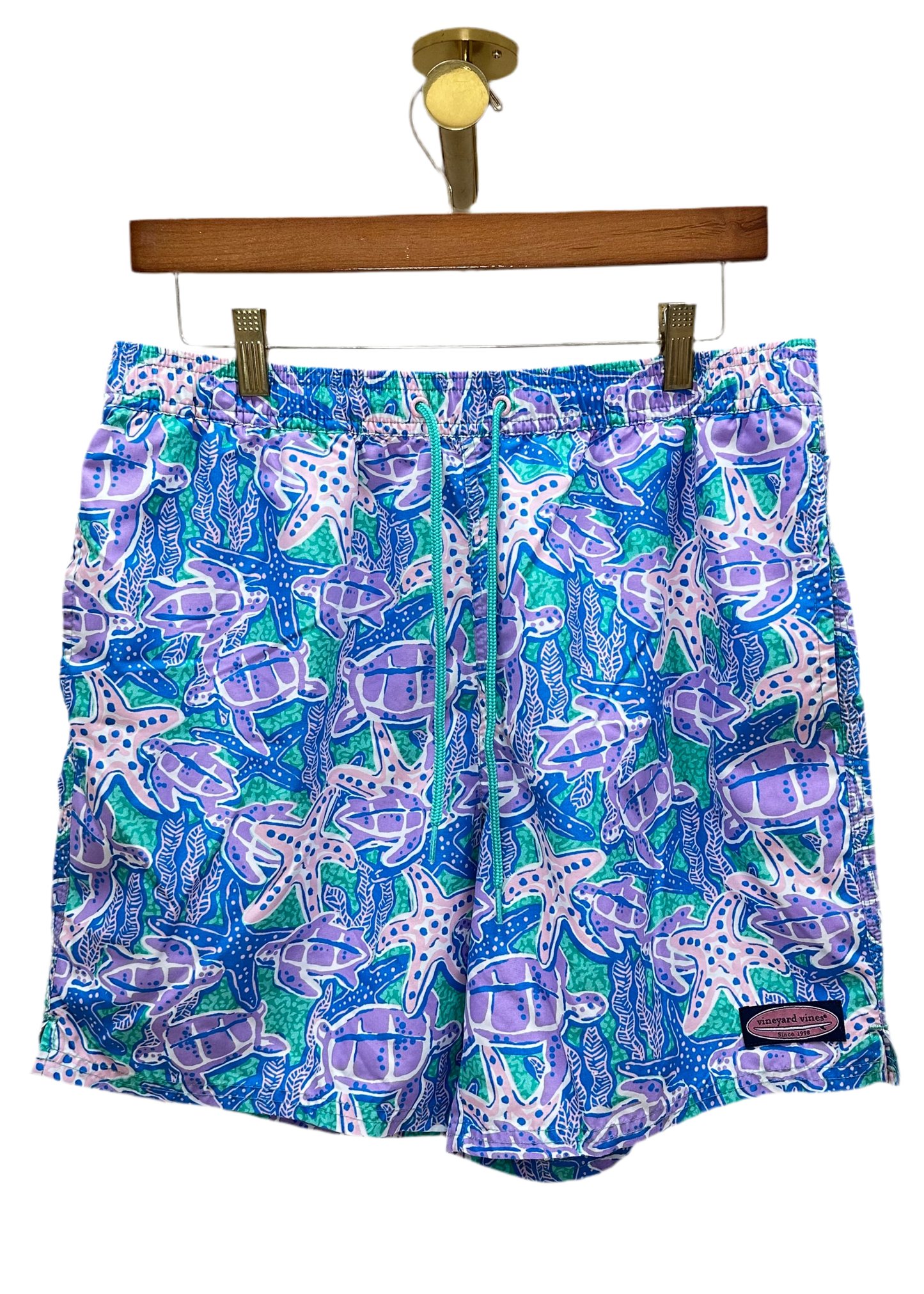 Short de baño Vineyard Vines 🐳 con diseño de tortugas en color morado y verde talla M