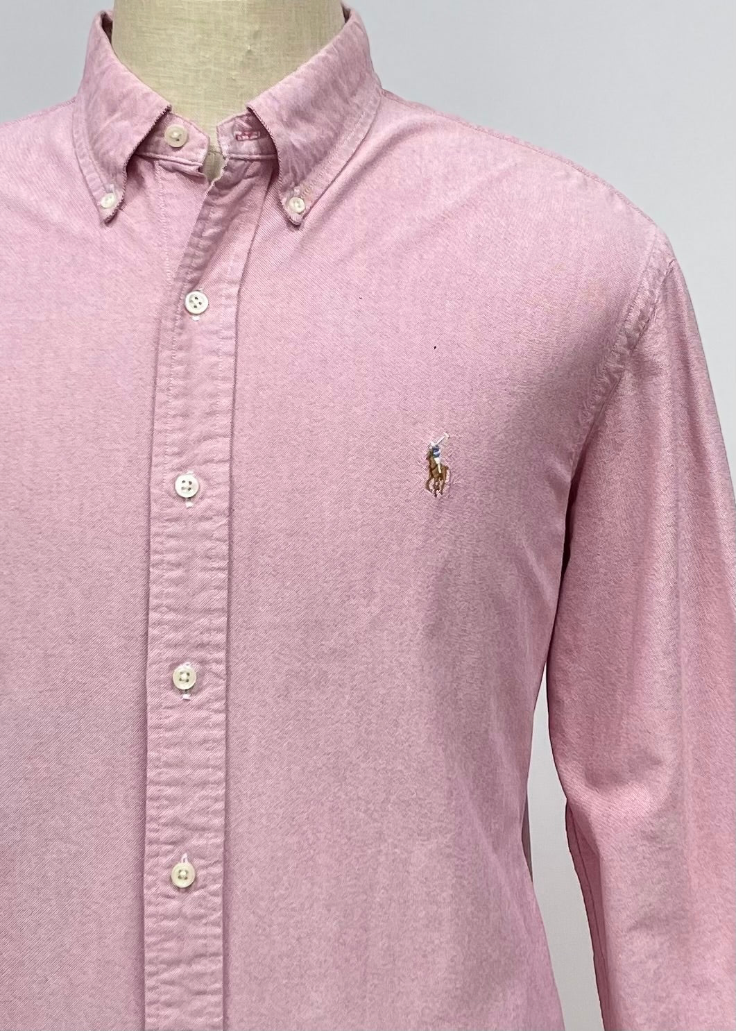 Camisa de botones Polo Ralph Lauren 🏇🏼 Oxford en color rosado oscuro Talla XL Entalle Clásico