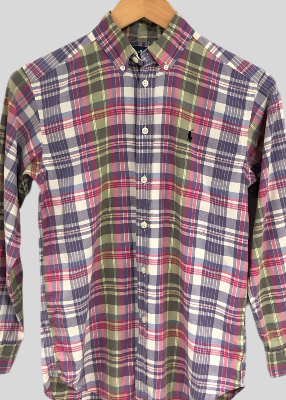 Camisa Polo Ralph Lauren 🏇🏼 con patron de cuadros en rosado, gris, blanco y verde Talla M (10-12) de niño Entalle Regular