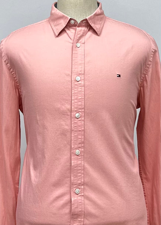 Camisa de botones Tommy Hilfiger 🇺🇸 en color salmón Talla L Entalle Slim Fit