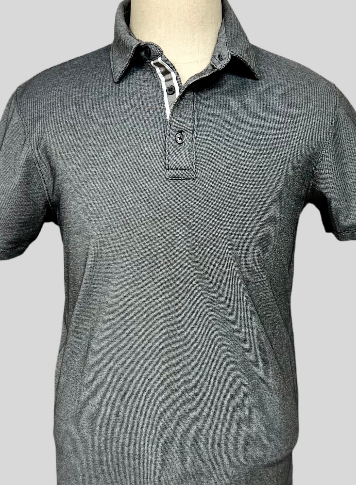 Camiseta Polo Michael Kors color gris metalizado Talla M Entalle Regular