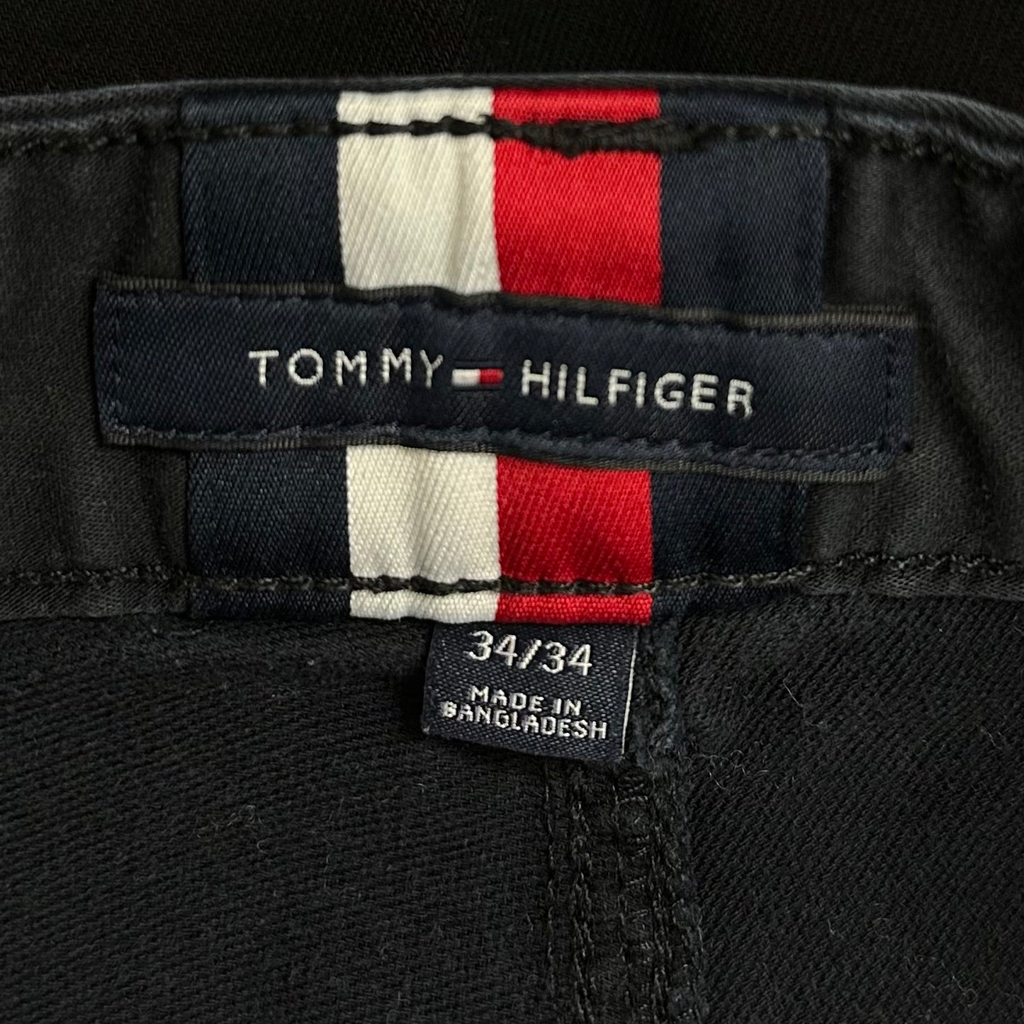 Pantalon jeans color negro Tommy Hilfiger, Talla 34x34 Corte Straight Fit