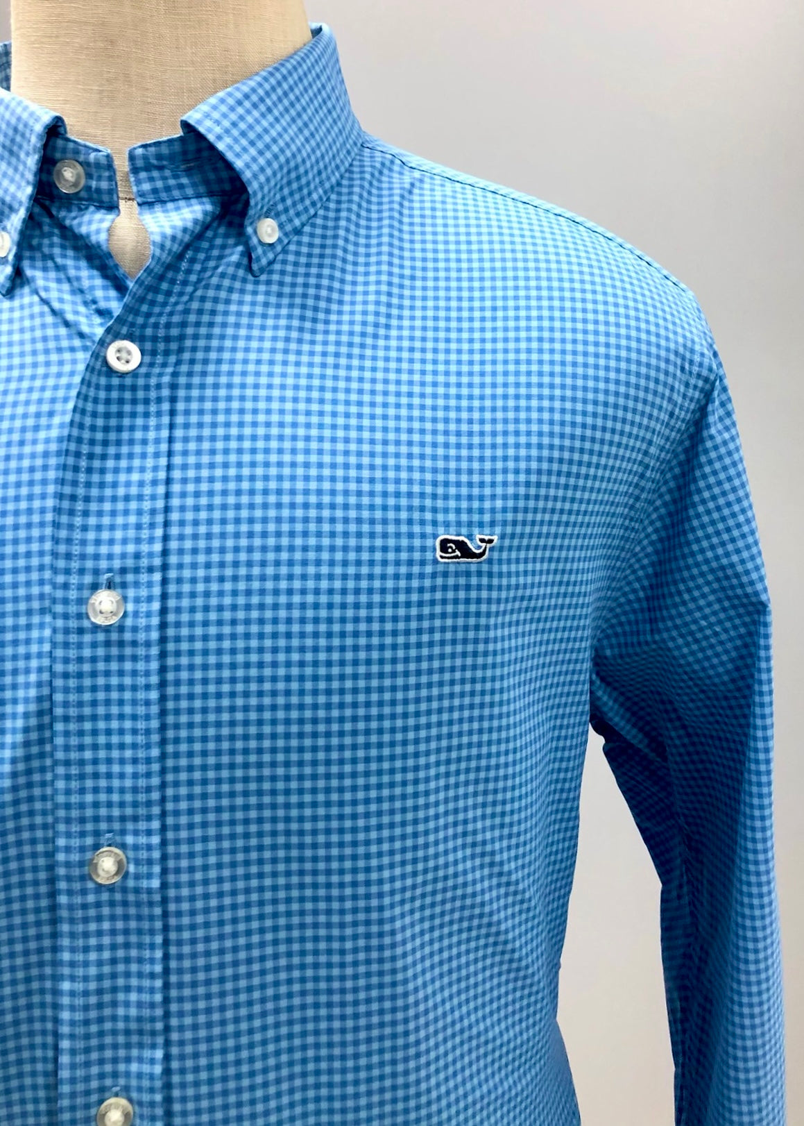Camisa de botones Vineyard Vines 🐳 Performance de cuadros gingham en color azul y celeste Talla L Entalle Slim Fit