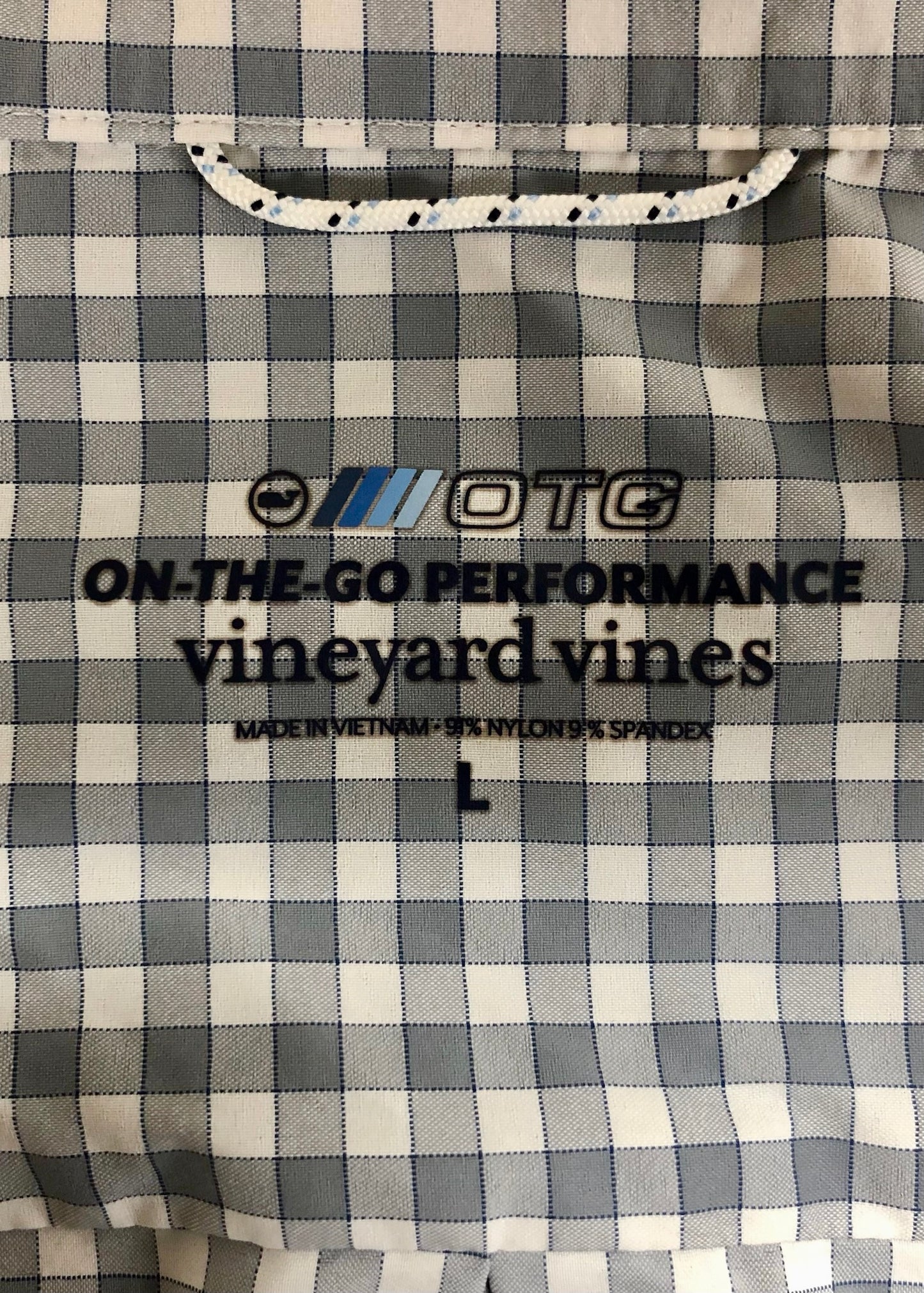 Camisa de botones Vineyard Vines 🐳 Performance de cuadros gingham en color azul navy y blanco Talla L Entalle Regular(ver descripción)