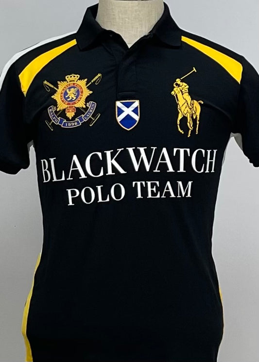 Camiseta Polo Ralph Lauren 🏇🏼 color negro con diseño Blackwatch Polo y con logo en amarillo Talla S Custom Fit