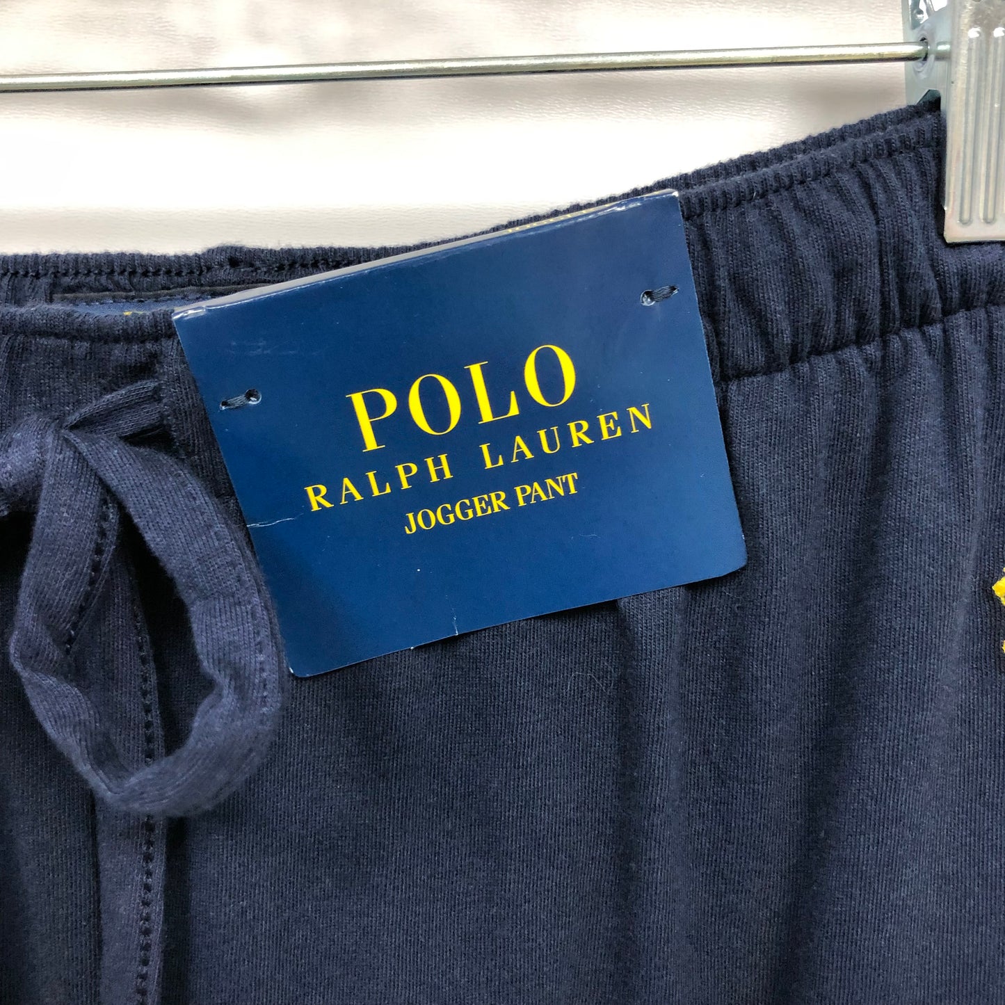 Pantalon Jogger marca Polo Ralph Lauren 🏇🏼 en color azul navy con logotipo en color amarillo Talla M