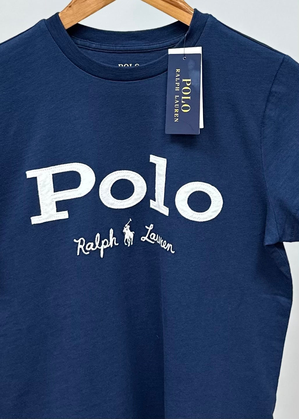 Camiseta cuello redondo de mujer Polo Ralph Lauren 🏇🏼 color azul navy con diseño de logo blanco Talla XS Entalle Regular