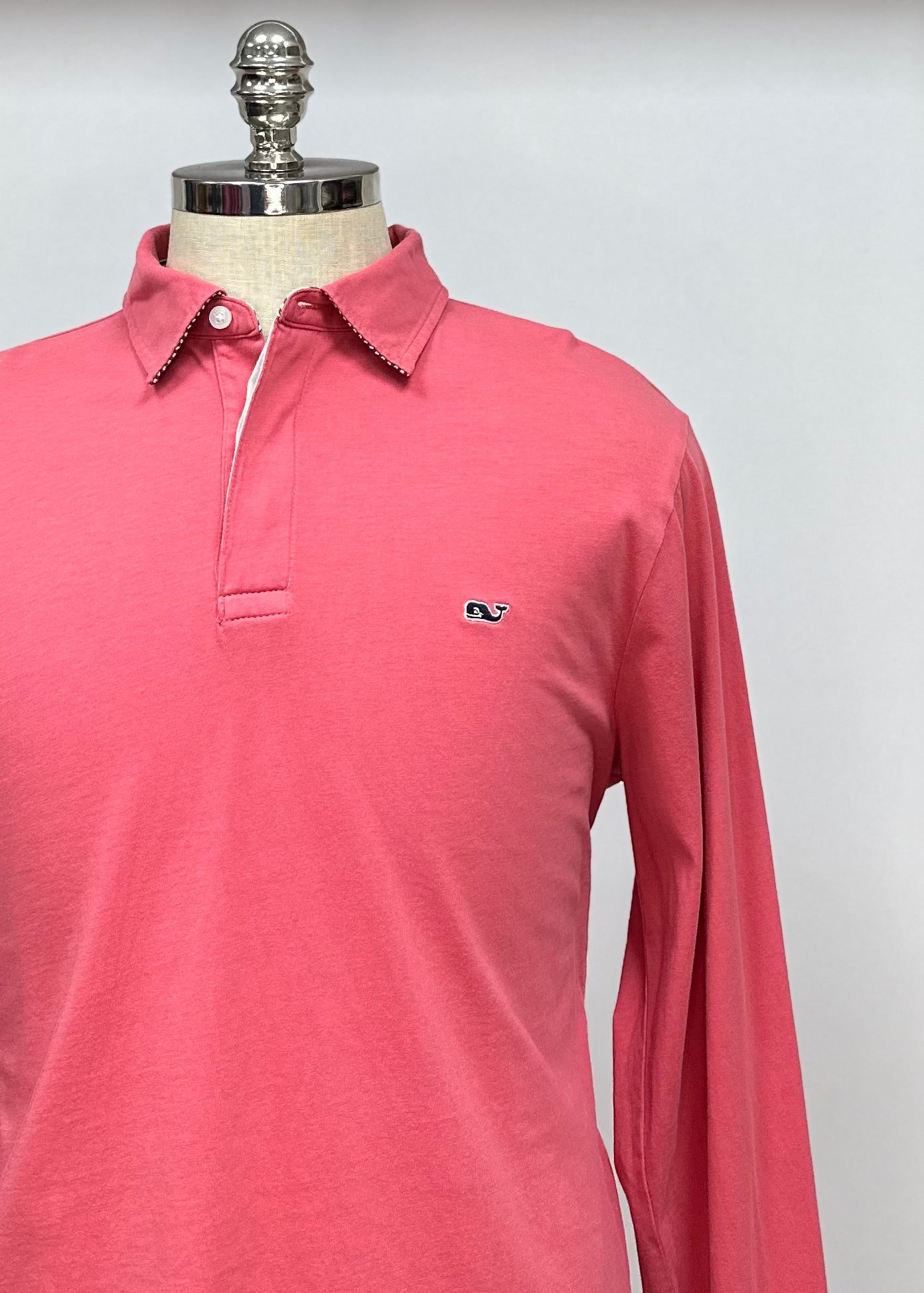 Camiseta Polo Vineyard Vines 🐳 color rosado magenta manga larga Talla L Entalle Regular