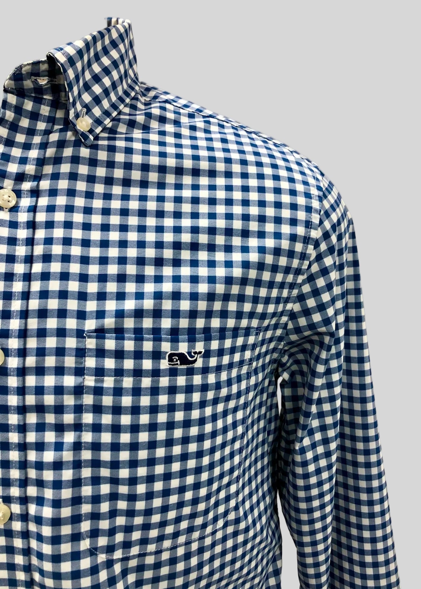 Camisa de botones Vineyard Vines 🐳 con patrón de cuadros gingham en color azul y blanco Talla S Entalle Regular