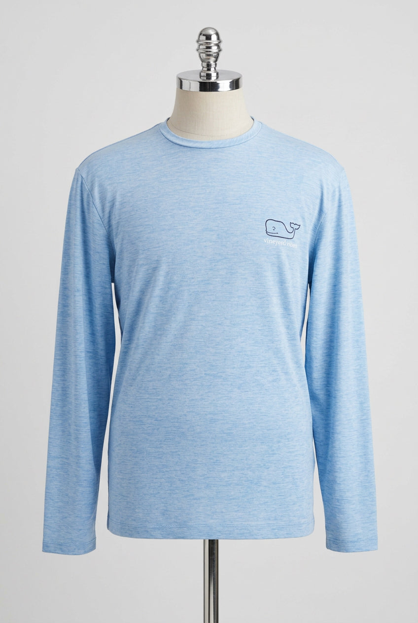 Camiseta cuello redondo Vineyard Vines 🐳 Performance color celeste con Diseño de ballena Talla L