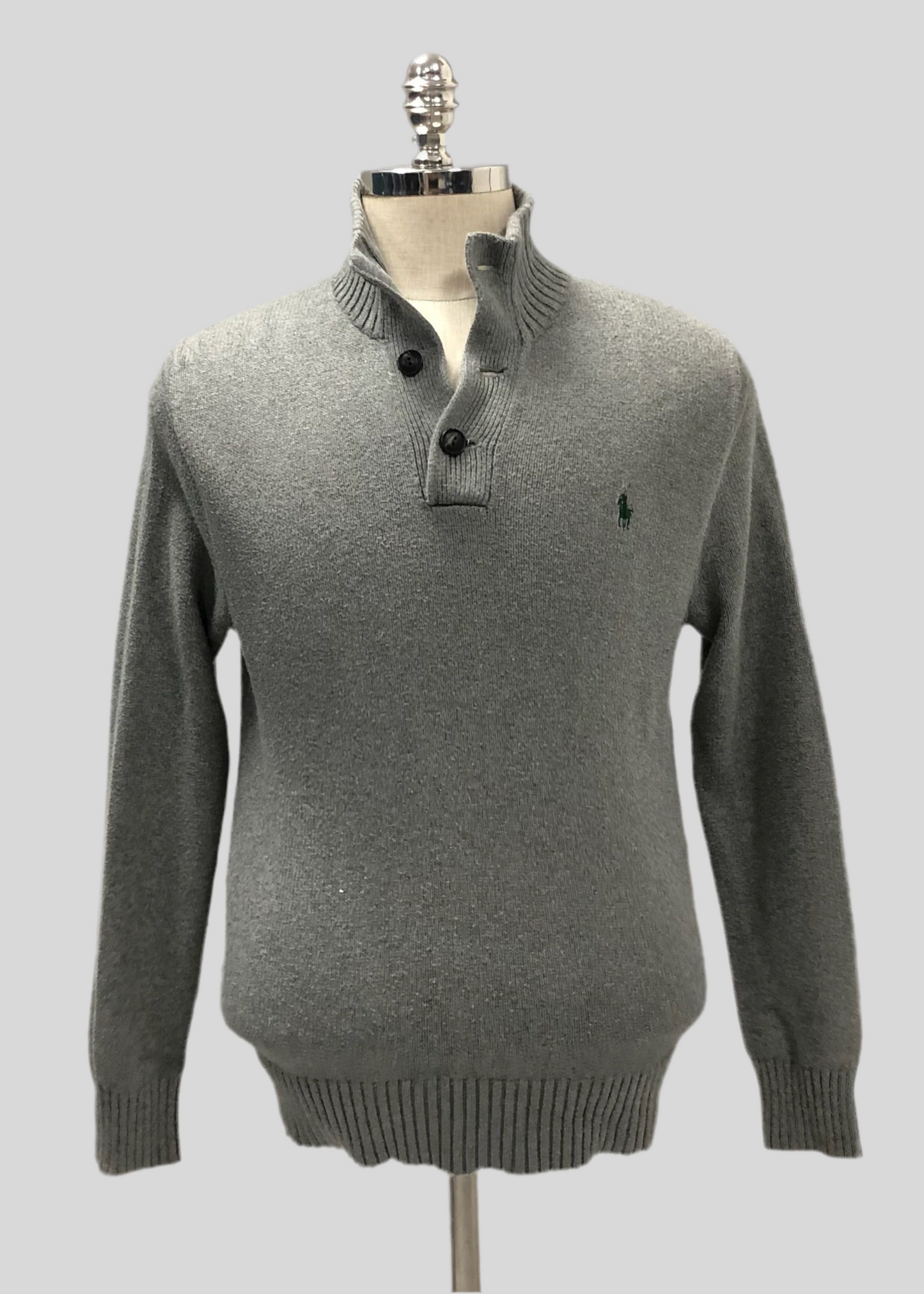 Sueter Jersey Polo Ralph Lauren 🏇🏼 color gris oscuro con logo en verde Talla S (ver descripción)