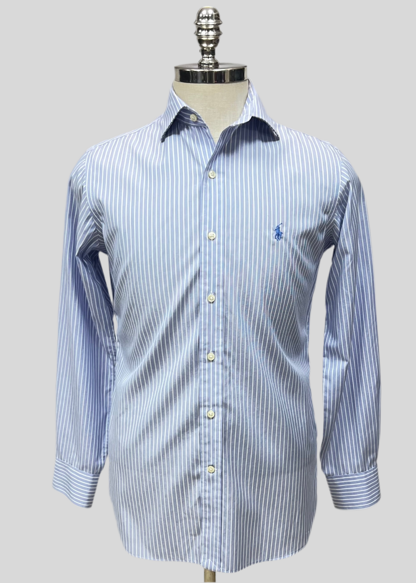 Camisa Polo Ralph Lauren 🏇🏼 con patrón de rayas en celeste y blanco Talla S Entalle Regular