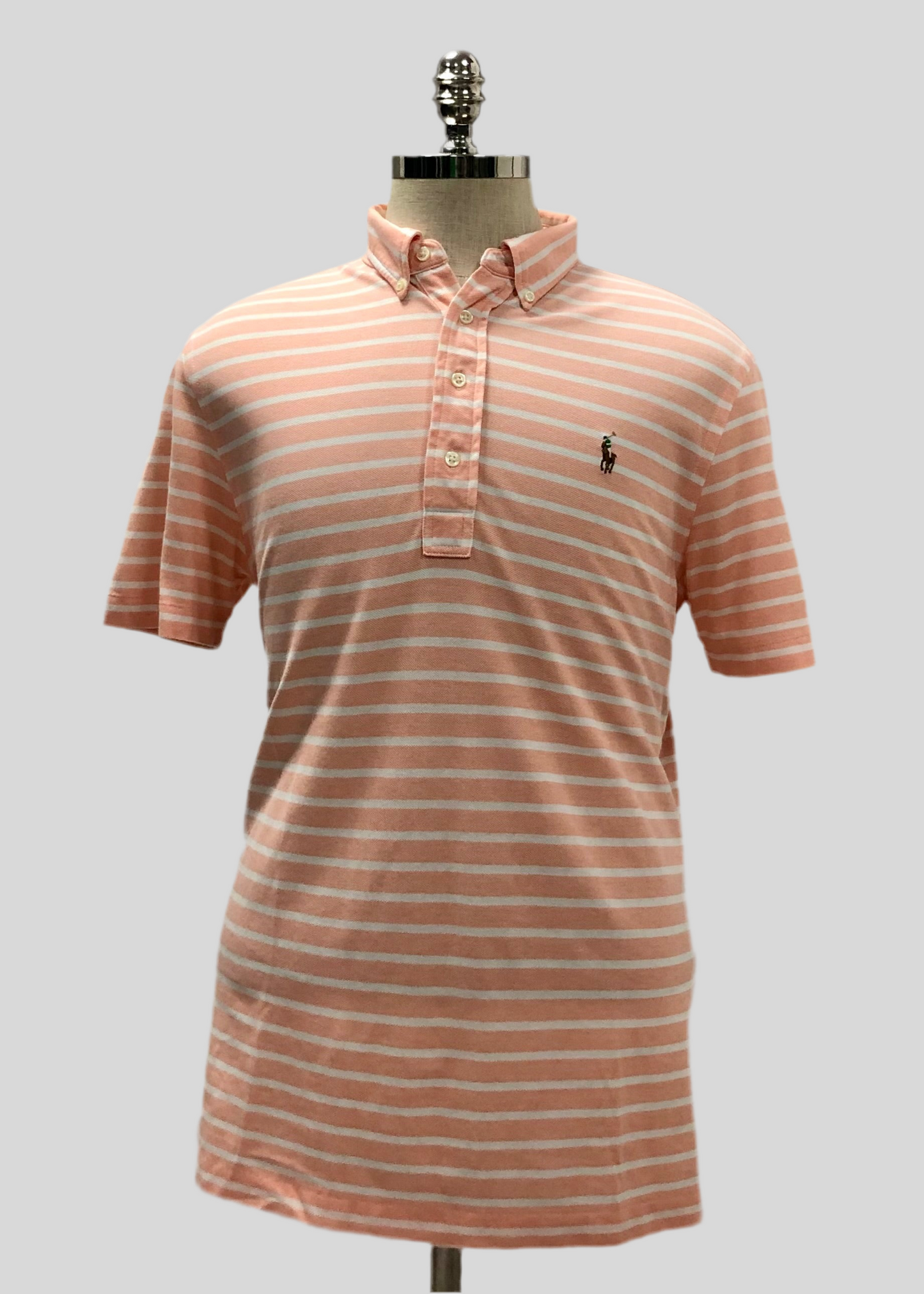 Camiseta Polo Ralph Lauren 🏇🏼 (Knit Oxford) color blanco con patrón del rayas en naranja claro Talla L Entalle Regular