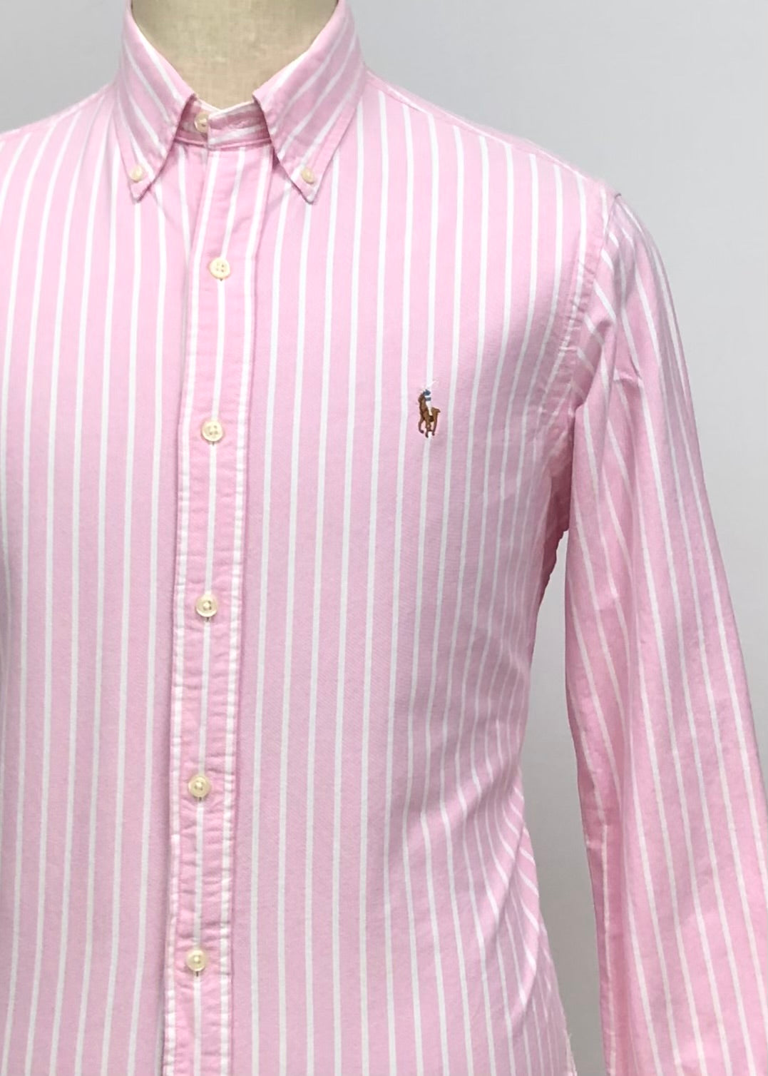 Camisa Polo Ralph Lauren 🏇🏼 Oxford color rosado con rayas en color blanco Talla M Entalle Regular