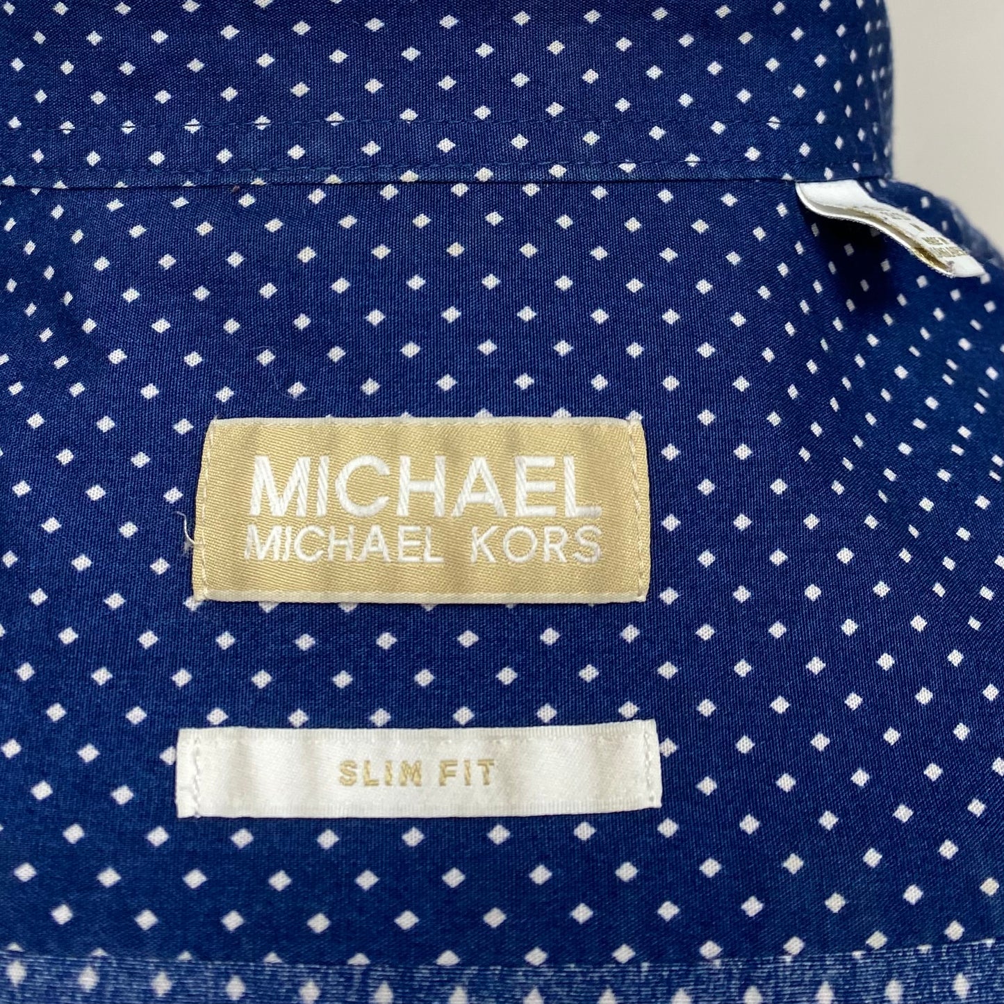Camisa de botones Michael Kors 🇺🇸 color azul navy con puntos en blanco Talla M Entalle Slim Fit