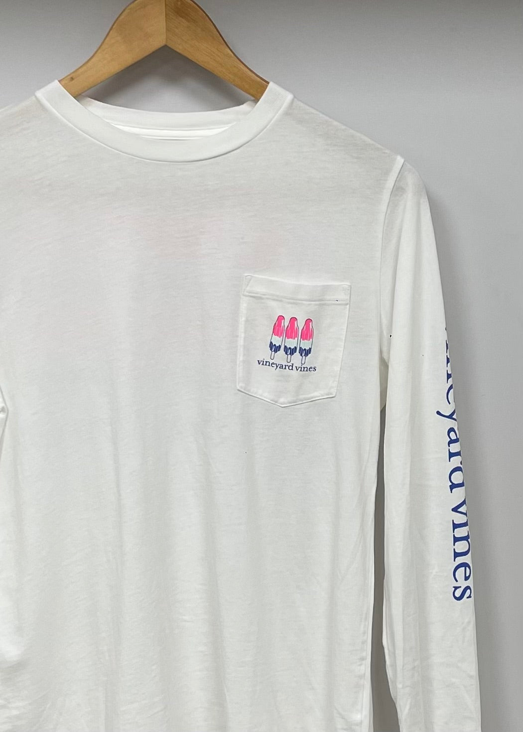 Camiseta de niña Vineyard Vines 🐳 color blanco con Diseño de paleta en rosado Talla L