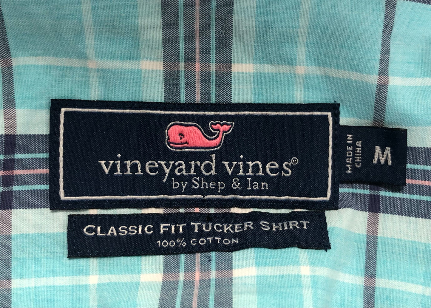 Camisa Vineyard Vines 🐳 con patron de cuadros en color celeste, azul navy y blanco Talla M Entalle Clásico (ver descripción)