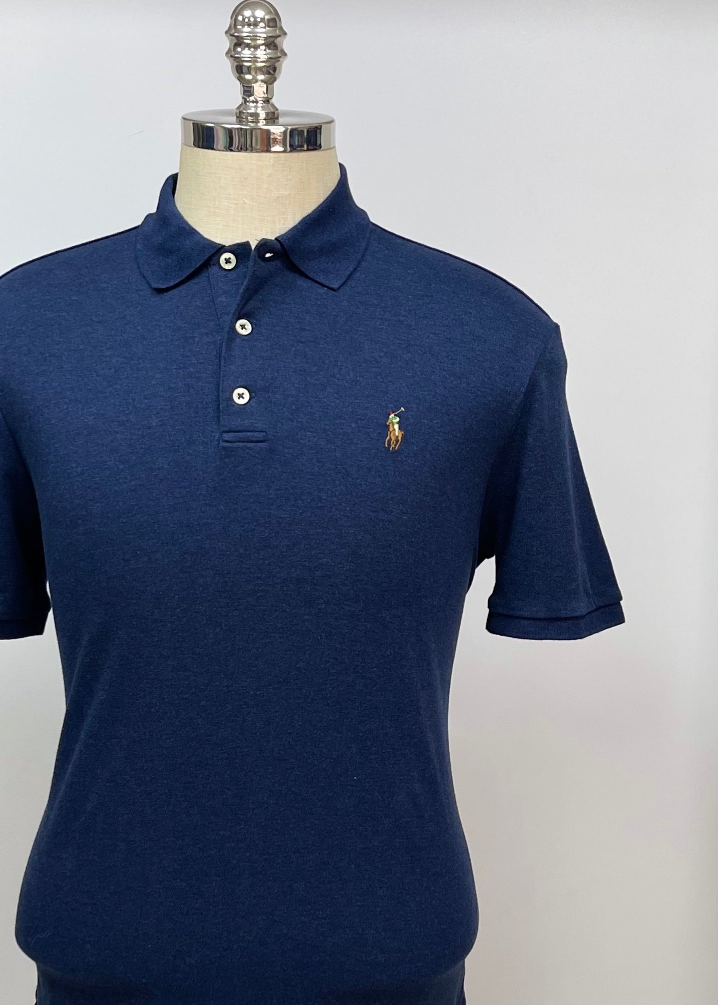 Camiseta Polo Ralph Lauren 🏇🏼 color azul oscuro Talla M Entalle Clásico