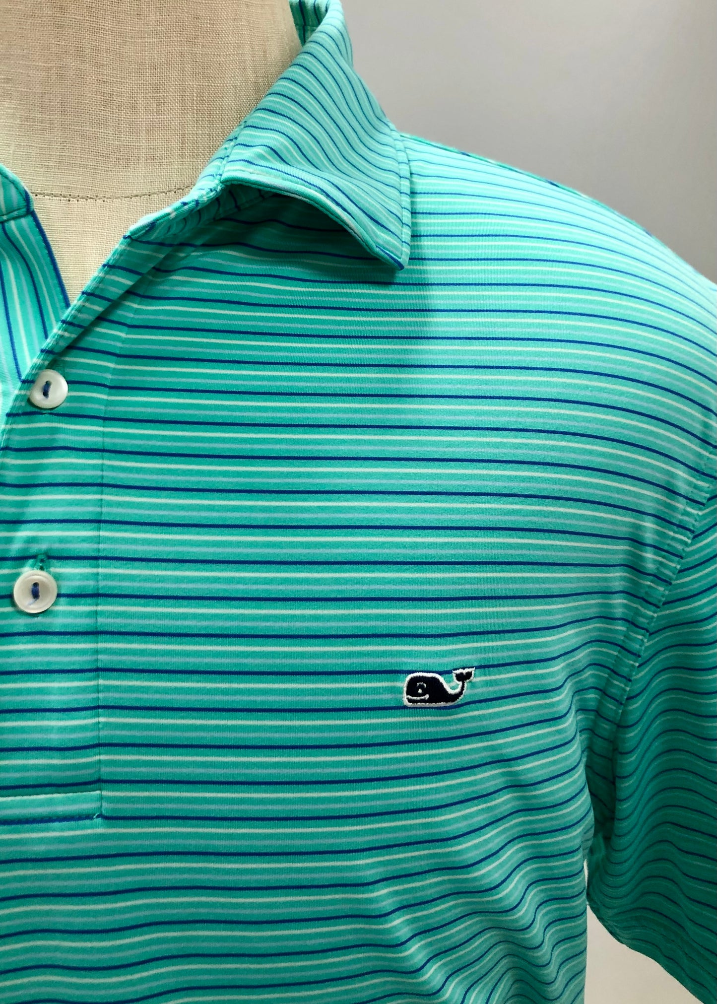 Camiseta Polo Vineyard Vines 🐳 Performance con rayas en turquesa y blanco Talla XL Entalle Regular