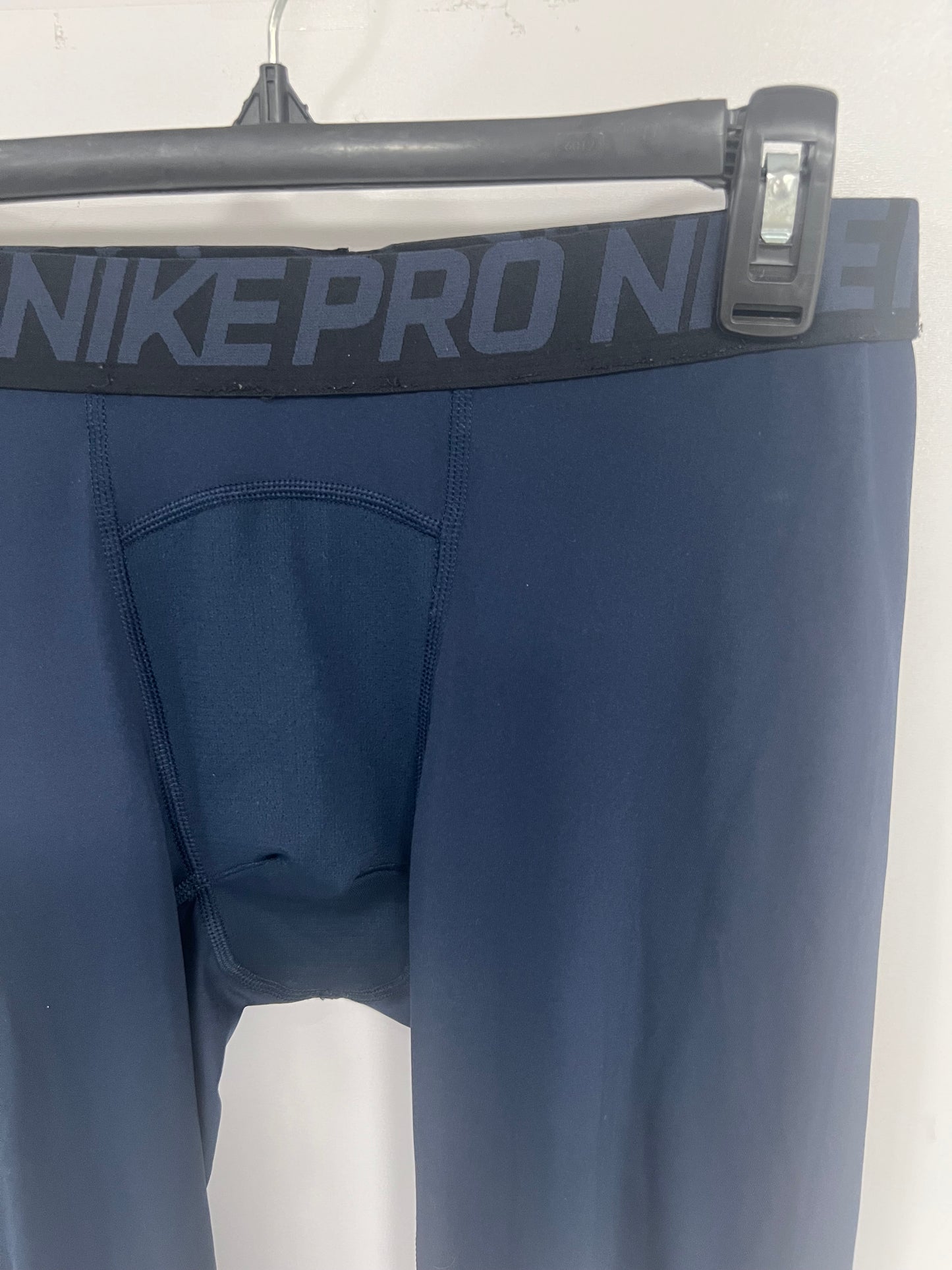 Malla de entrenamiento licra Nike ✔️ Pro Dri-FIT de 3/4 de largo para hombre en Color azul navy cintura negro Talla L