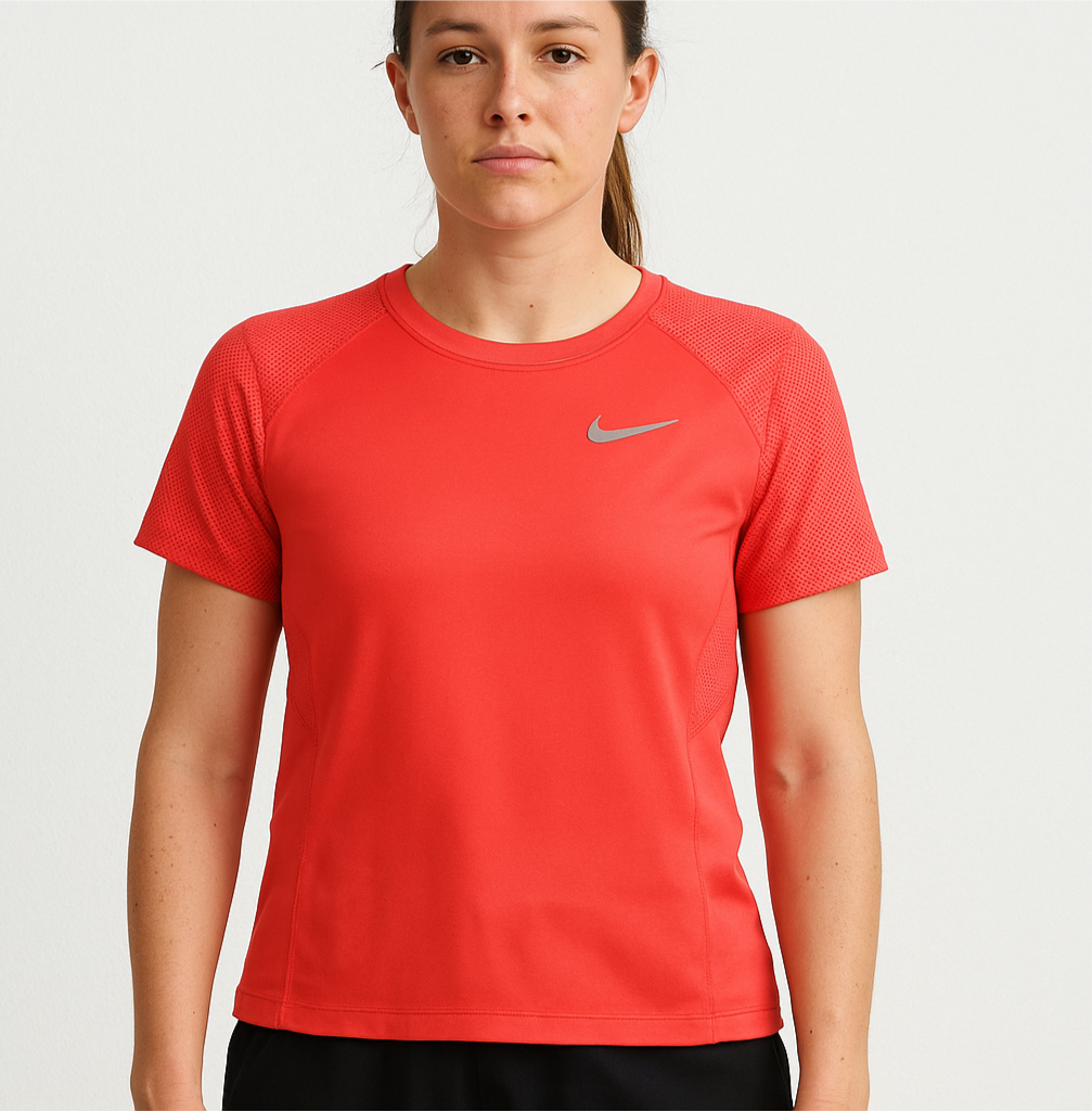 Camiseta de entrenamiento de mujer cuello redondo Nike ✔️ Color rojo intenso Talla S