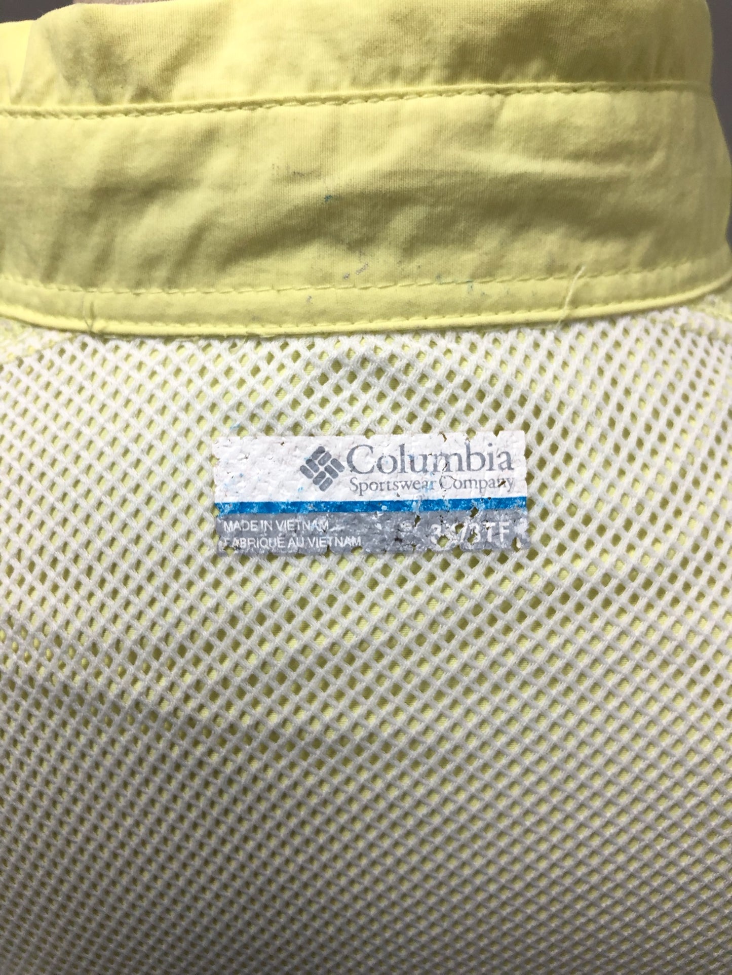 Camisa Columbia 🔹color amarillo intenso con Omni Shade Manga larga Talla 3XL