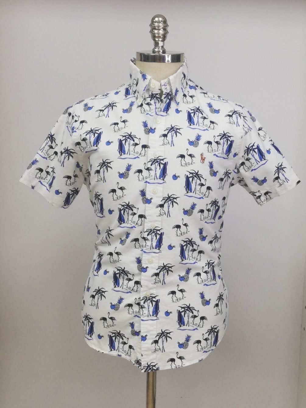 Camisa de botones Polo Ralph Lauren 🏇🏼 Oxford color blanco con diseño de isla en azul y negro Talla S Entalle Clásico