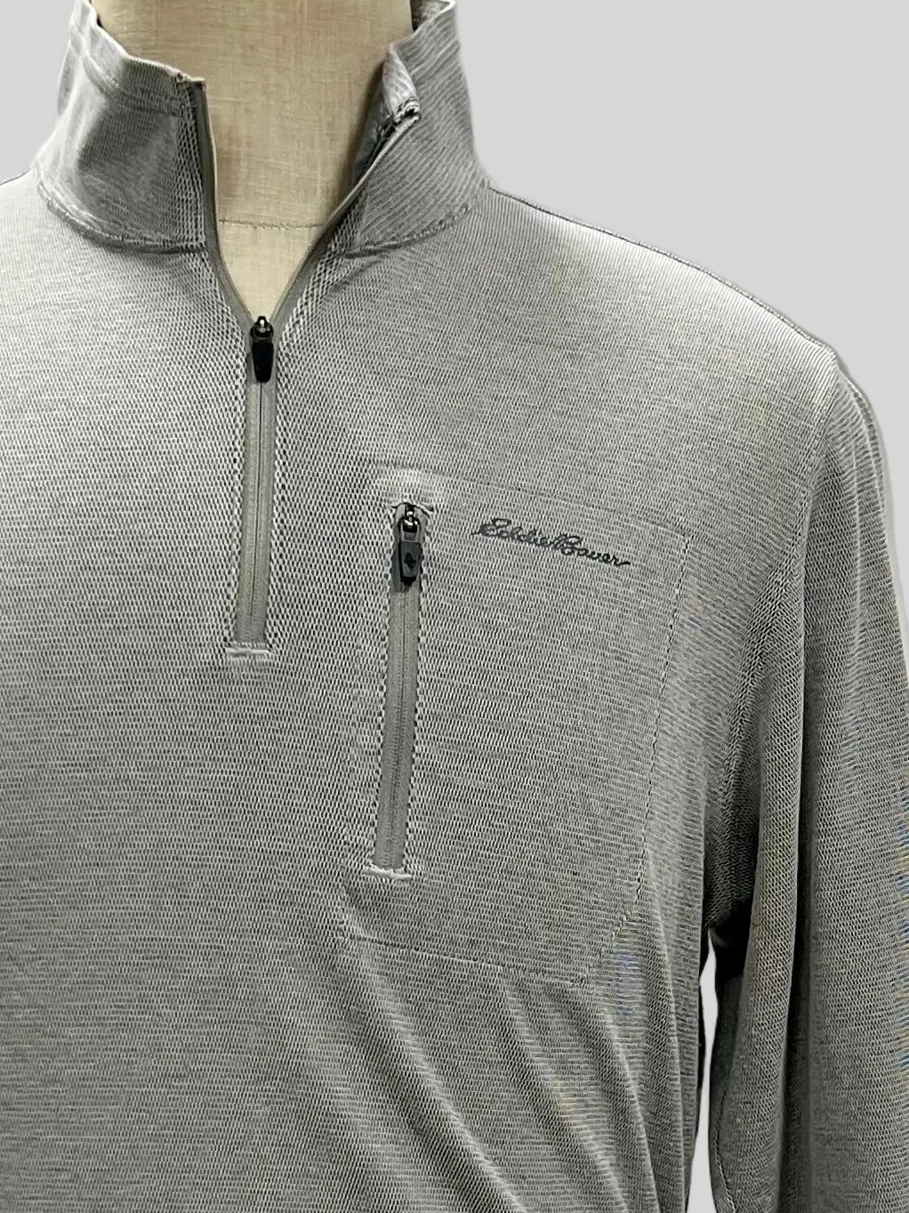 Sueter Jersey Quarter Zip Eddie Bauer ⛰️ color gris claro Talla M