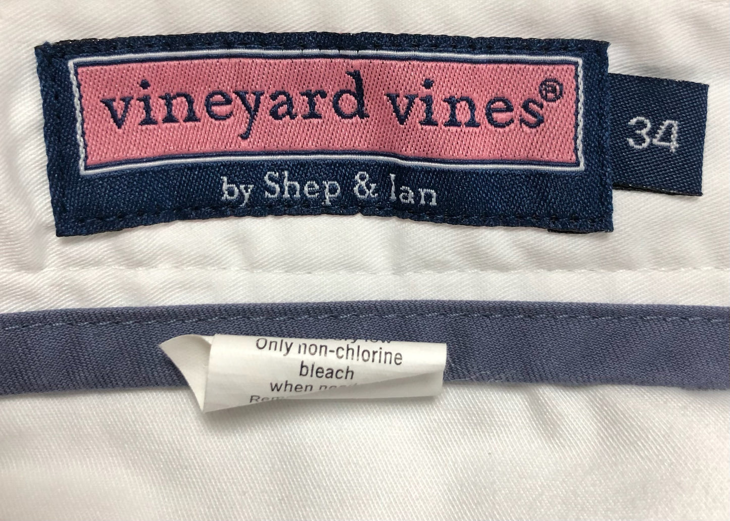 Short Casual Vineyard Vines 🐳 Seersucker con diseño de logos y cuadros celeste y blancos talla 34