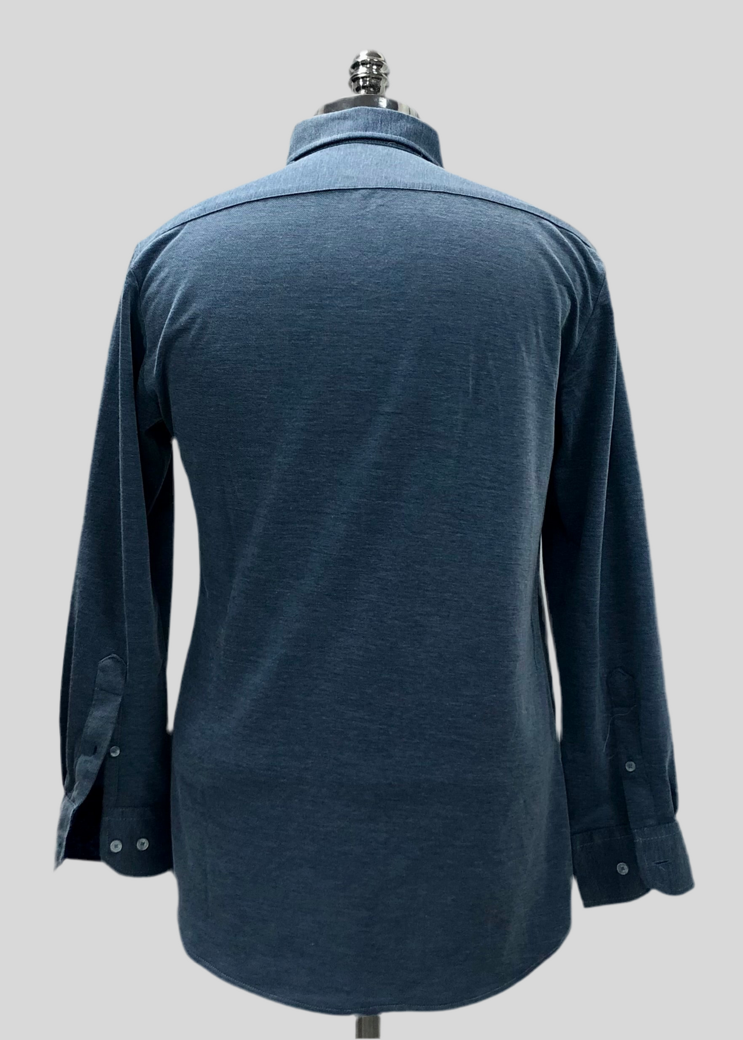 Camisa TailorByrd 🦩 Tela camiseta (Featherweight Mesh) en color azul grisáceo Talla M Entalle Regular