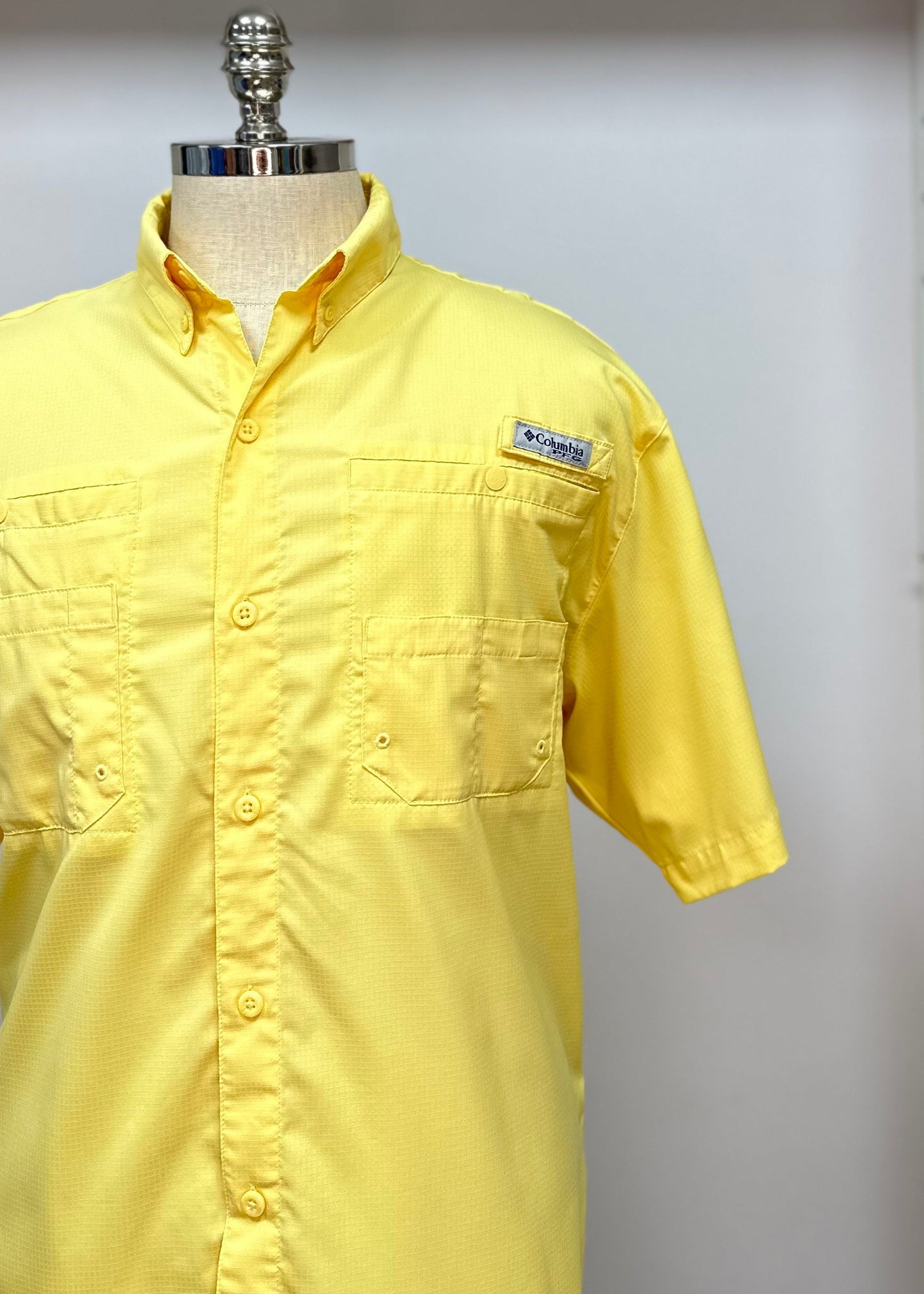 Camisa Columbia 🔹color amarillo con Omni Shade Manga corta Talla L