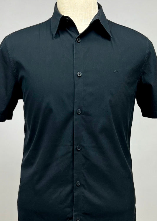 Camisa de botones Calvin Klein 🇺🇸 de color Negro Talla M Entalle Regular