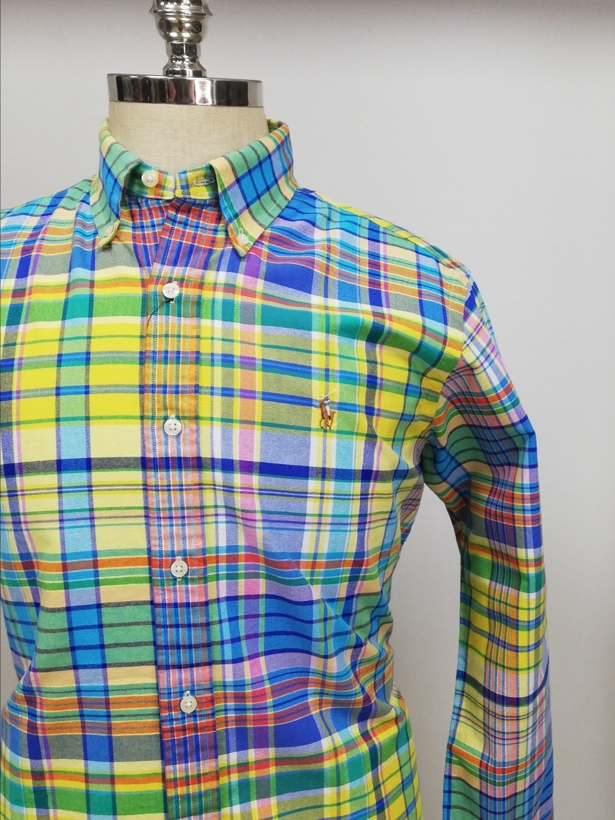 Camisa Polo Ralph Lauren 🏇🏼 con patron de cuadros tartán multicolor Talla M Entalle Clásico