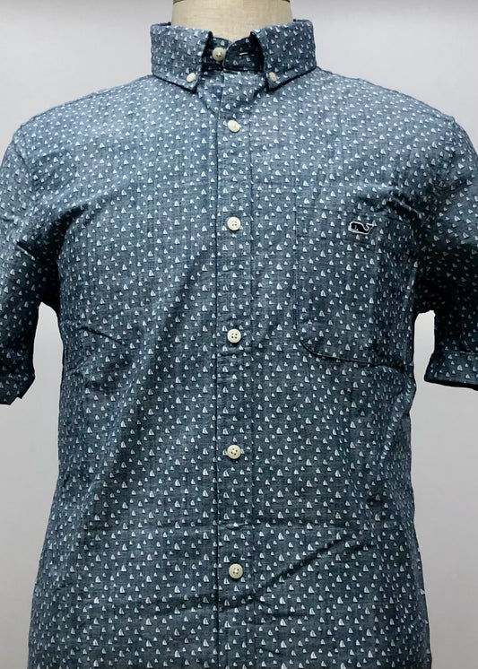 Camisa de botones Vineyard Vines 🐳 color azul grisáceo con diseño de veleros en color blanco Talla M Entalle Slim Fit