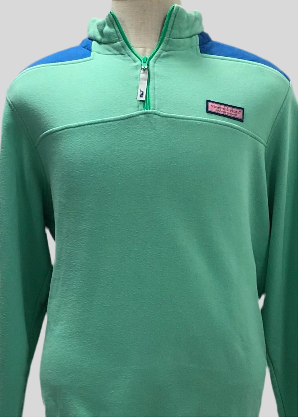 Sueter Pullover Vineyard Vines 🐳 color celeste con logo rosado Tela algodón Talla M (ver descripción)