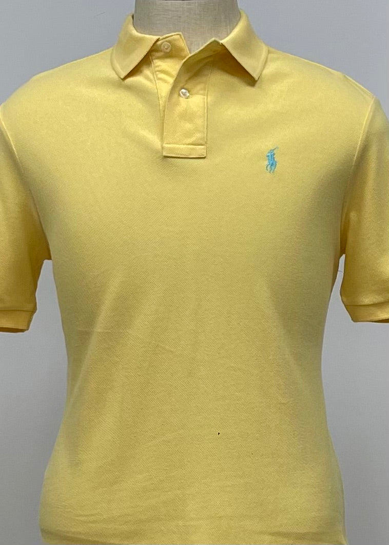 Camiseta Polo Ralph Lauren 🏇🏼 color amarillo claro y logo celeste Talla S Entalle Clásico