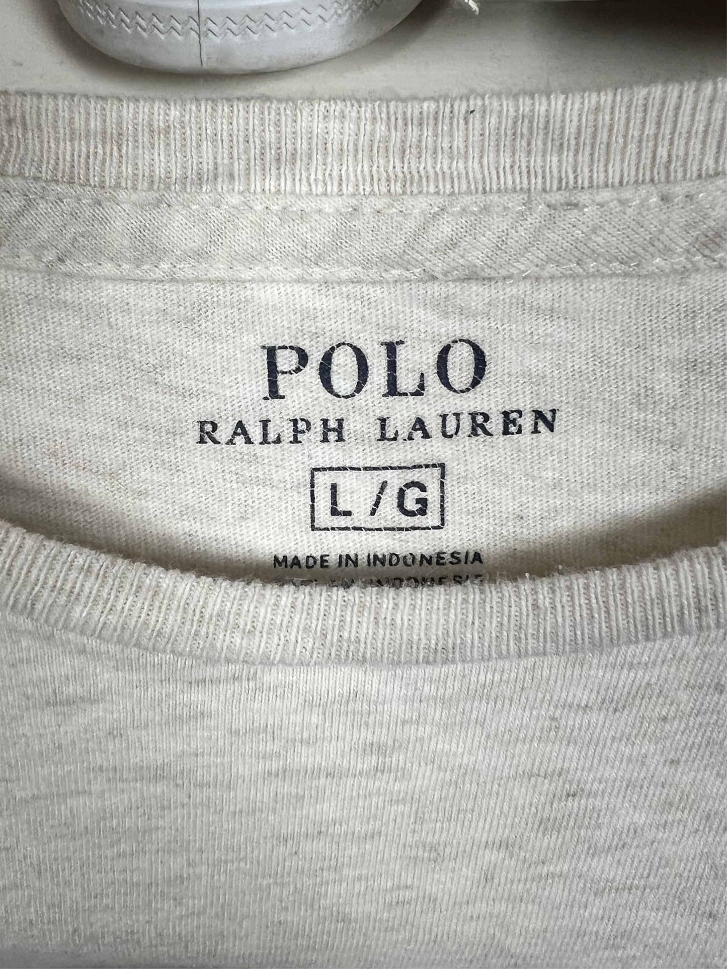 Camiseta cuello Redondo Polo Ralph Lauren 🏇🏼 color crema manga corta Talla L Entalle Regular