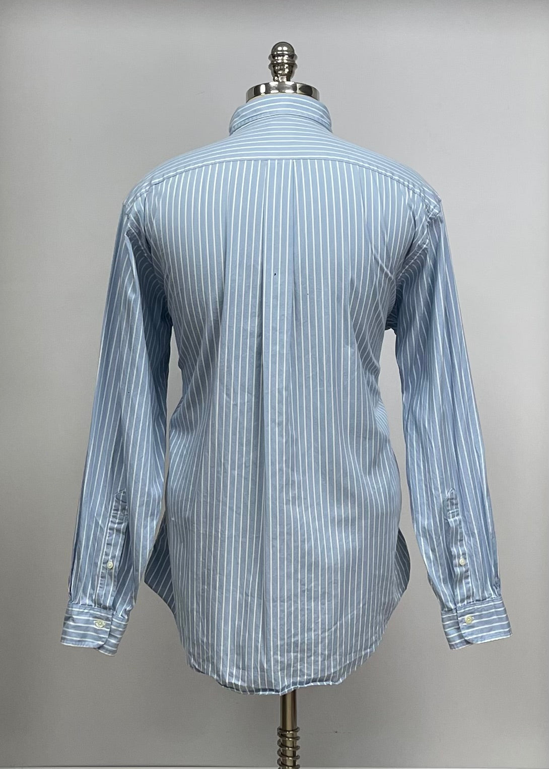 Camisa Brooks Brothers 🐑 con patron de rayas en celeste y blanco Talla L Entalle Regular (ver descripción)