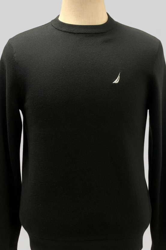 Sueter Jersey Nautica ⚓️ color negro con logo en blanco Talla S