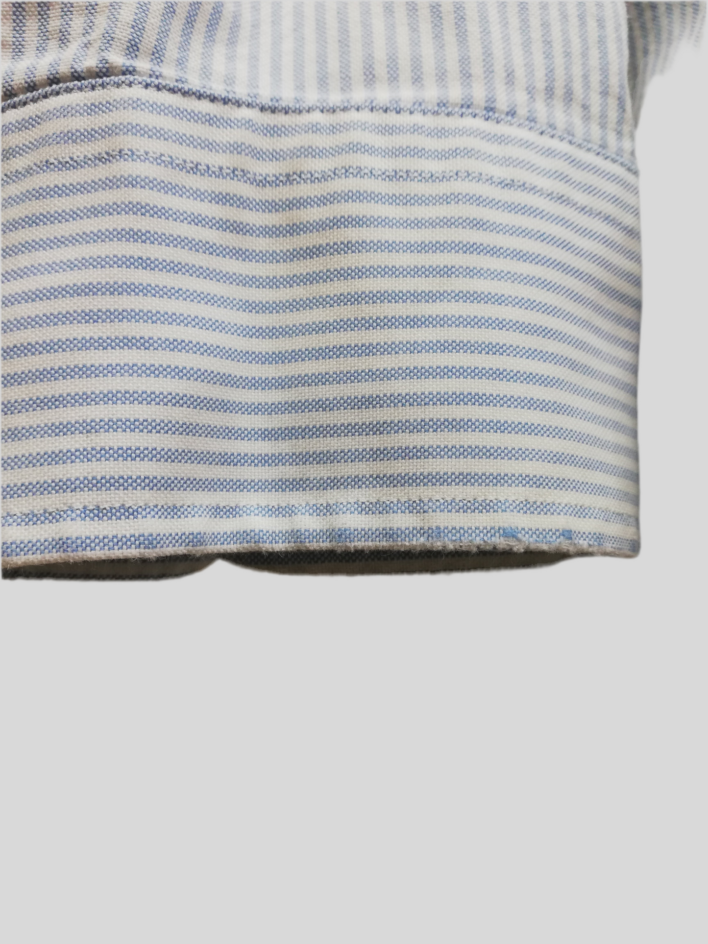 Camisa de botones Vineyard Vines 🐳 Oxford de rayas en color celeste y blanco Talla L Entalle Clásico (ver descripción)