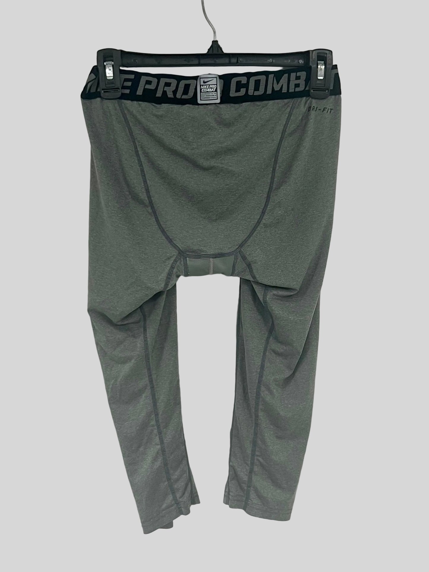 Malla de entrenamiento licra Nike ✔️ Pro Dri-FIT de 3/4 de largo para hombre en Color gris cintura negro Talla L