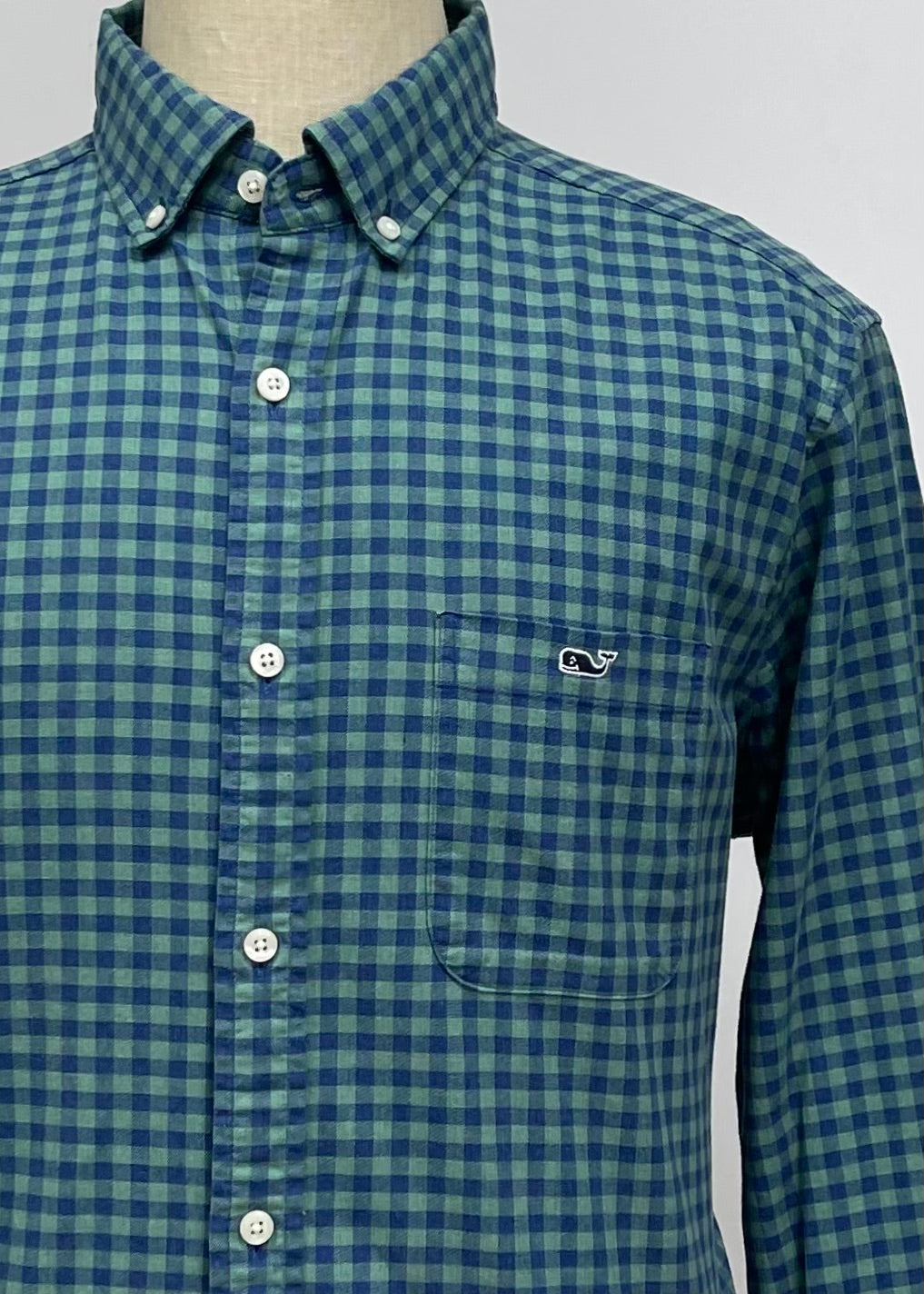 Camisa de botones Vineyard Vines 🐳 con patrón de cuadros en color azul y verde Talla L Entalle Clásico