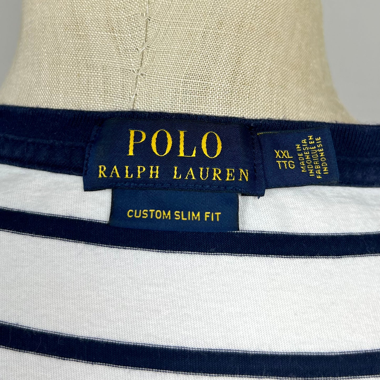 Camiseta cuello redondo Polo Ralph Lauren 🏇🏼 color blanco con patrón de rayas en color azul navy Talla XXL