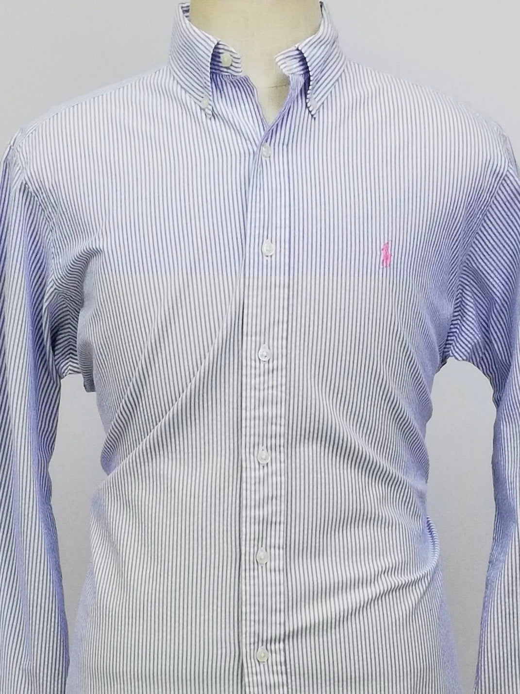 Camisa Polo Ralph Lauren 🏇🏼  Color blanco con patrón de rayas en celeste Seersucker Talla L Entalle Clásico (ver descripción)