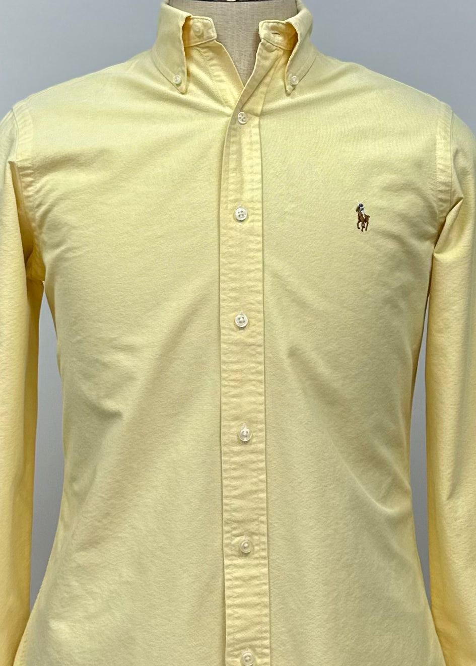 Camisa de botones Polo Ralph Lauren 🏇🏼 Oxford en color amarillo claro Talla M Entalle Regular